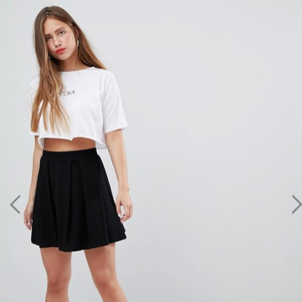 NWT ASOS DESIGN mini skirt with box pleats
